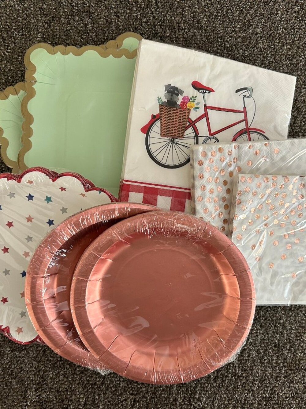 Set/8 Party Plates & Napkins